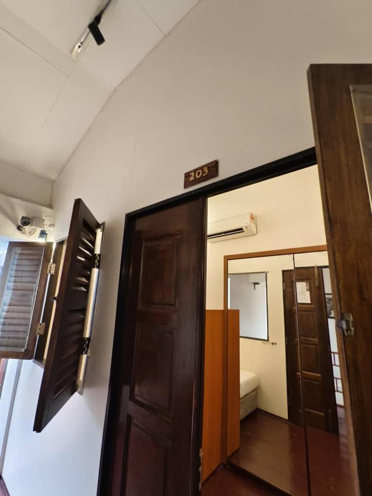 Red Inn Court George Town Exterior foto